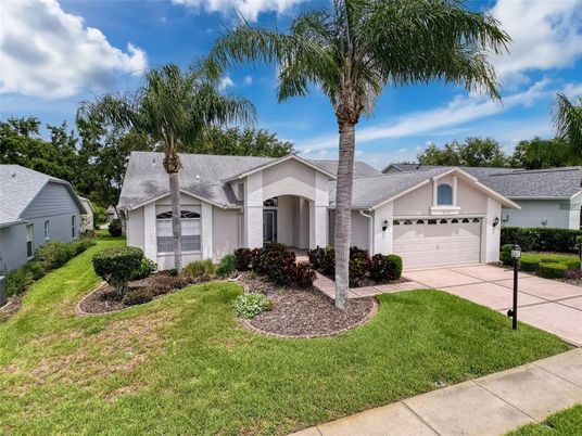 Attached, Exterior, Facade, Ranch