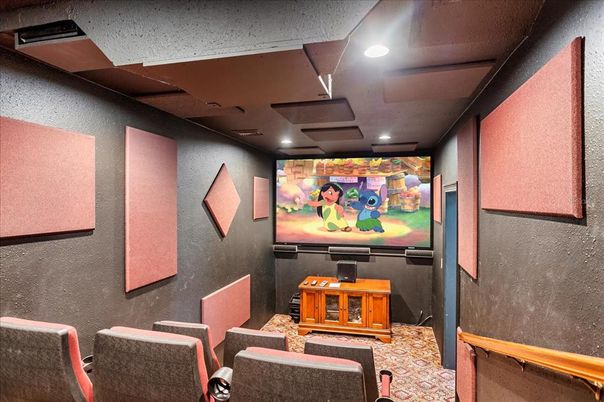 Interior, Projection Screen, Recessed Lighting, Theatre Room
