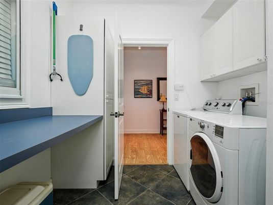Interior, Washer, Wood Texture Flooring