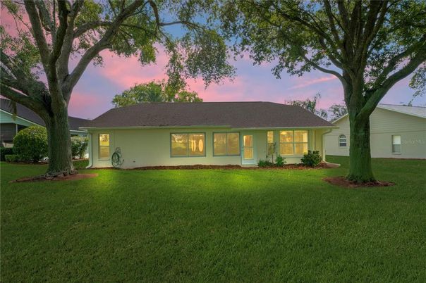 Backyard, Exterior, Facade, Ranch