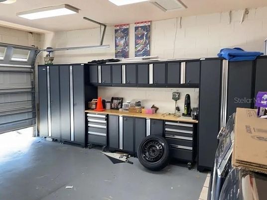 Garage, Interior