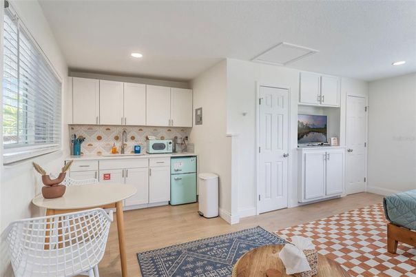 Interior, Recessed Lighting, Wood Texture Flooring