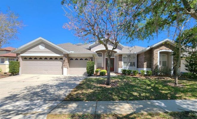 Attached, Exterior, Facade, Ranch