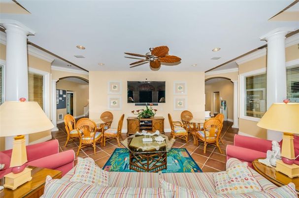Dining room, Interior, Living room, Recessed Lighting