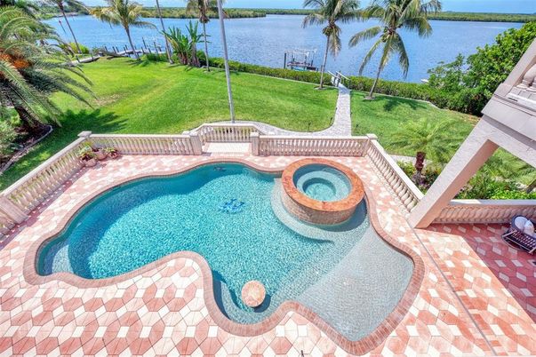 Exterior, Pool, Water