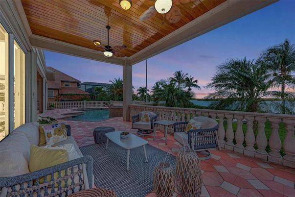 Exterior, Pool, Water