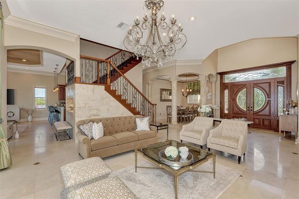 Chandelier, Dining room, Interior, Living room, Pendant Lights, Recessed Lighting