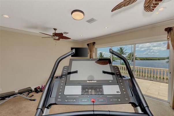 Fitness Equipment, Interior, Recessed Lighting, Water