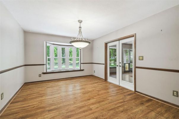 Empty room, Interior, Pendant Lights, Wood Texture Flooring