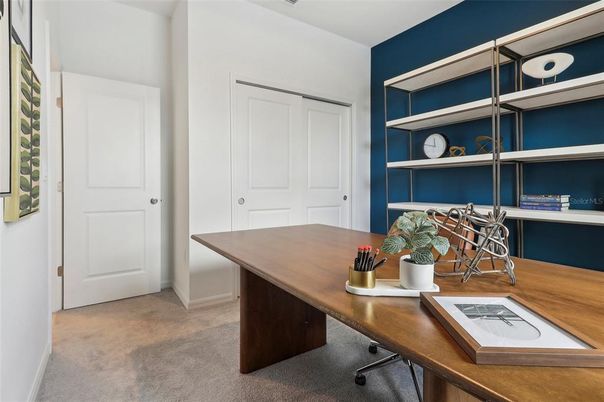 Home Office, Interior