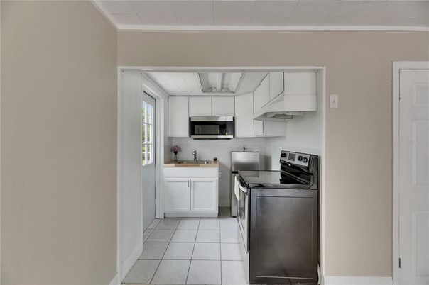 Interior, Kitchen, Stainless Steel Appliances