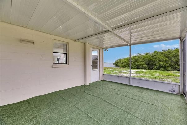 Empty room, Interior, Sun Room