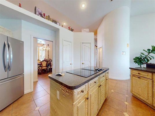 Chandelier, Dining room, Interior, Kitchen, Recessed Lighting