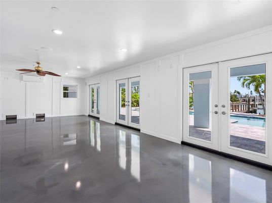 Empty room, Interior, Recessed Lighting