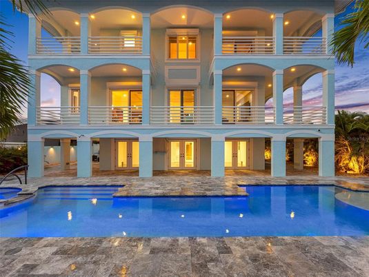 Exterior, Pool