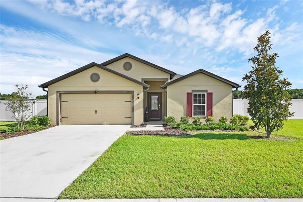 Attached, Exterior, Facade, Ranch
