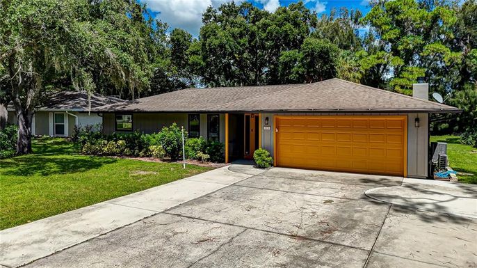 Attached, Backyard, Exterior, Facade, Ranch