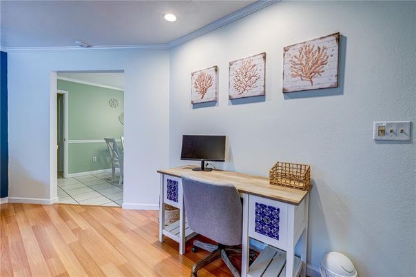 Home Office, Interior, Recessed Lighting, Wood Texture Flooring
