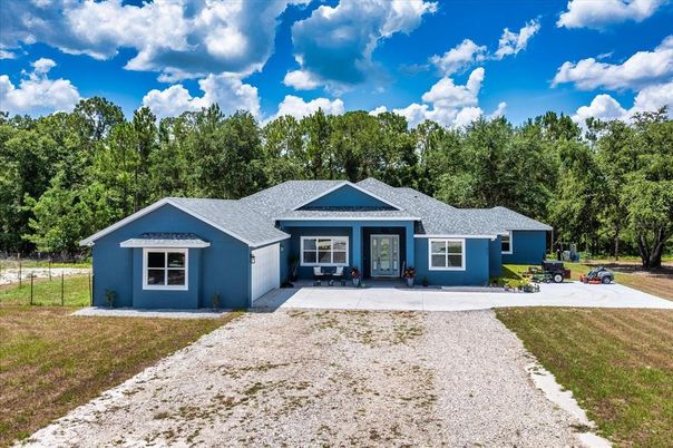 Backyard, Exterior, Facade, Ranch