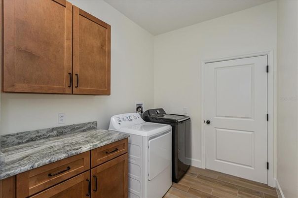 Interior, Washer, Wood Texture Flooring