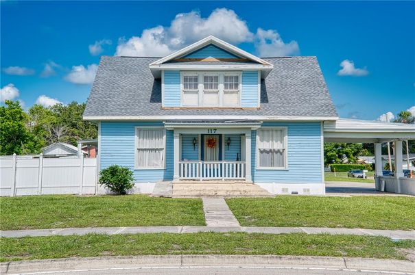 Exterior, Facade, Cape Cod