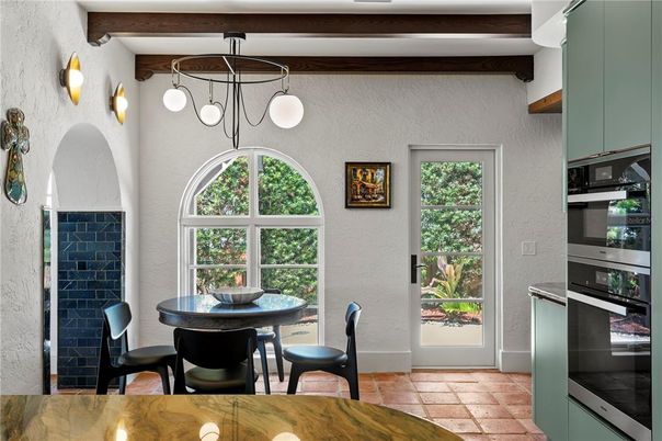 Dining room, Interior, Kitchen, Pendant Lights, Wooden Beams