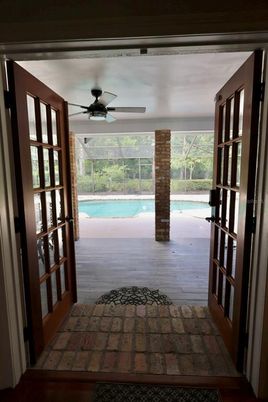 Interior, Pool, Sun Room