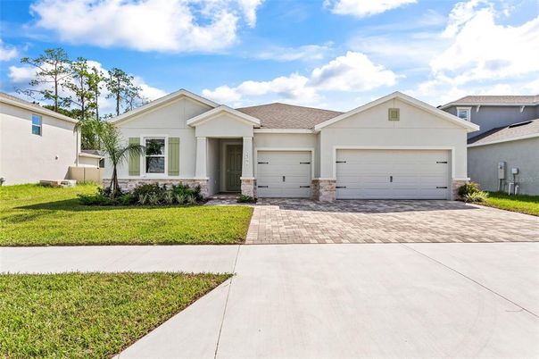 Attached, Exterior, Facade, Ranch