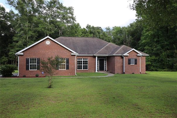 Backyard, Exterior, Facade, Brick Facade, Brick Traditional