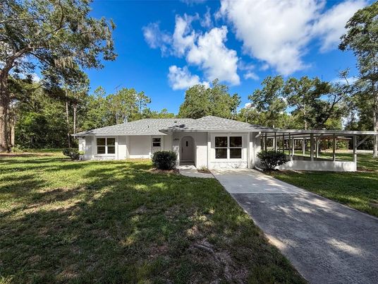 Backyard, Exterior, Facade, Ranch