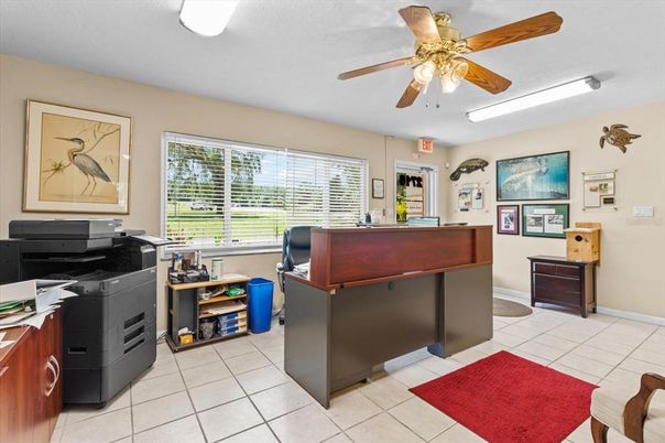 Home Office, Interior