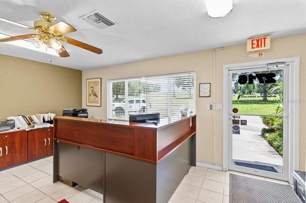 Home Office, Interior