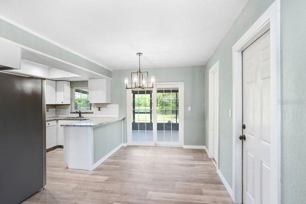 Chandelier, Interior, Kitchen, Wood Texture Flooring
