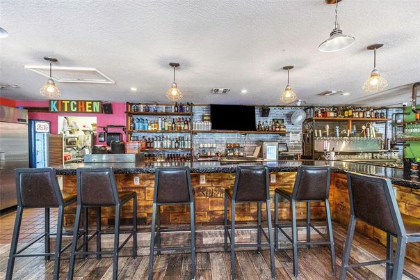 Interior, Pendant Lights, Recessed Lighting, Wood Texture Flooring