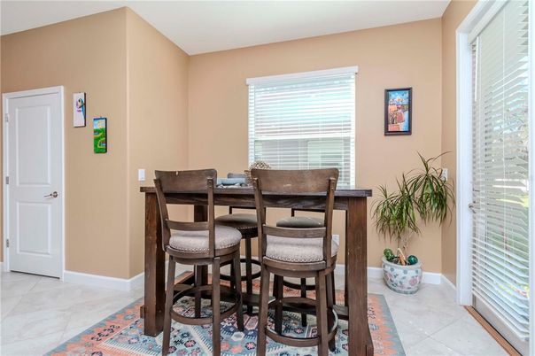 Dining room, Interior