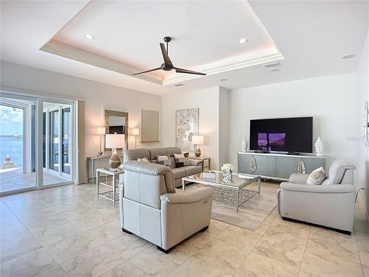 Interior, Living room, Recessed Lighting, Water