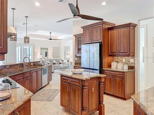 Dining room, Interior, Kitchen, Living room, Pendant Lights, Recessed Lighting, Stainless Steel Appliances