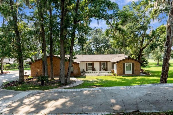Backyard, Exterior, Facade, Ranch