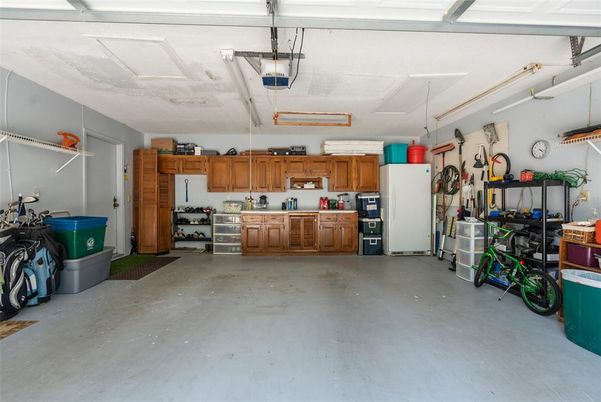 Garage, Interior