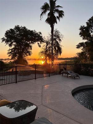 Exterior, Pool, Water