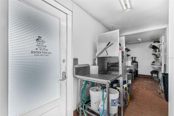 Interior, Washer