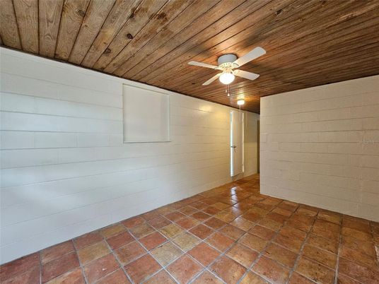 Empty room, Interior, Recessed Lighting, Wooden Ceilings