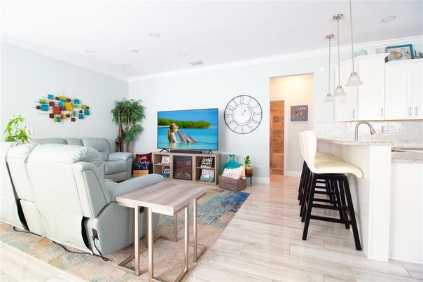 Interior, Living room, Pendant Lights, Recessed Lighting, Wood Texture Flooring