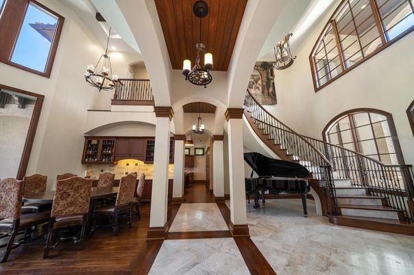 Chandelier, Dining room, Interior, Marble, Pendant Lights, Piano