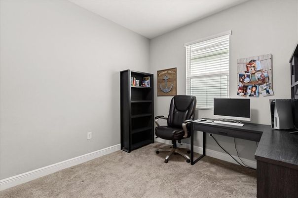 Home Office, Interior