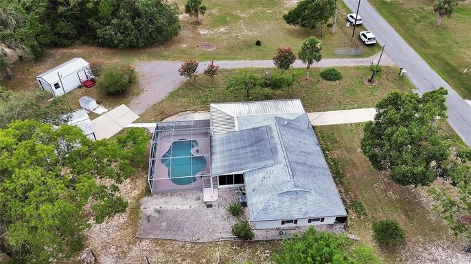 Exterior, Drone