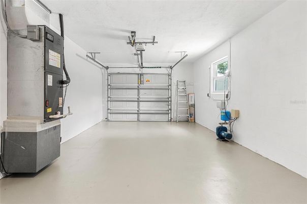 Garage, Interior