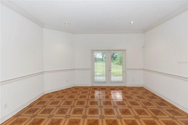 Empty room, Interior, Recessed Lighting