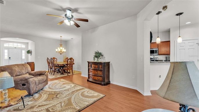 Chandelier, Dining room, Interior, Kitchen, Pendant Lights, Recessed Lighting, Wood Texture Flooring