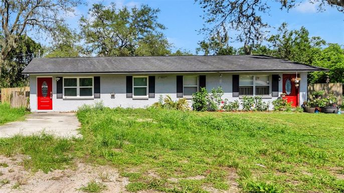 Backyard, Exterior, Facade, Ranch